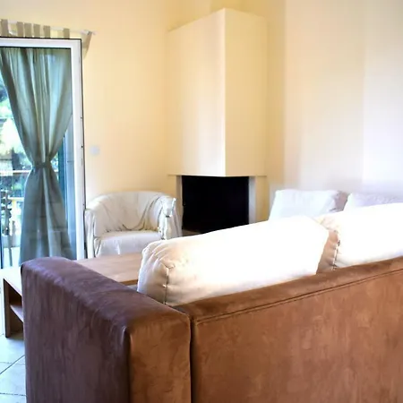 Olivelias Beachfront Elia Nikitis