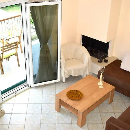 Olivelias Beachfront Apartamento Elia Nikitis