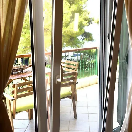 Olivelias Beachfront *