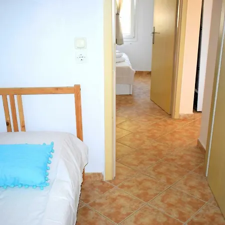 Olivelias Beachfront Elia Nikitis