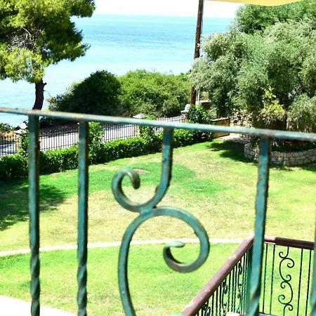 Olivelias Beachfront Apartamento Elia Nikitis